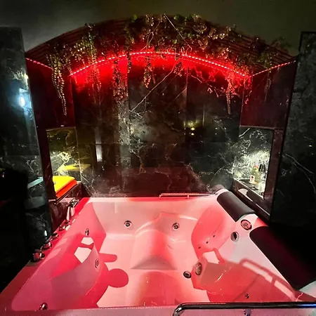 Contempo Luxury Гостевой дом 3*