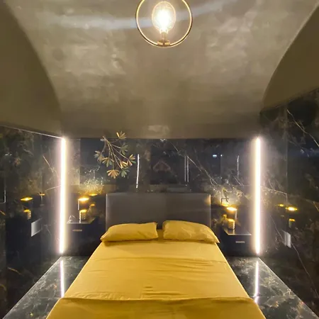 Contempo Luxury Гостевой дом Барлетта